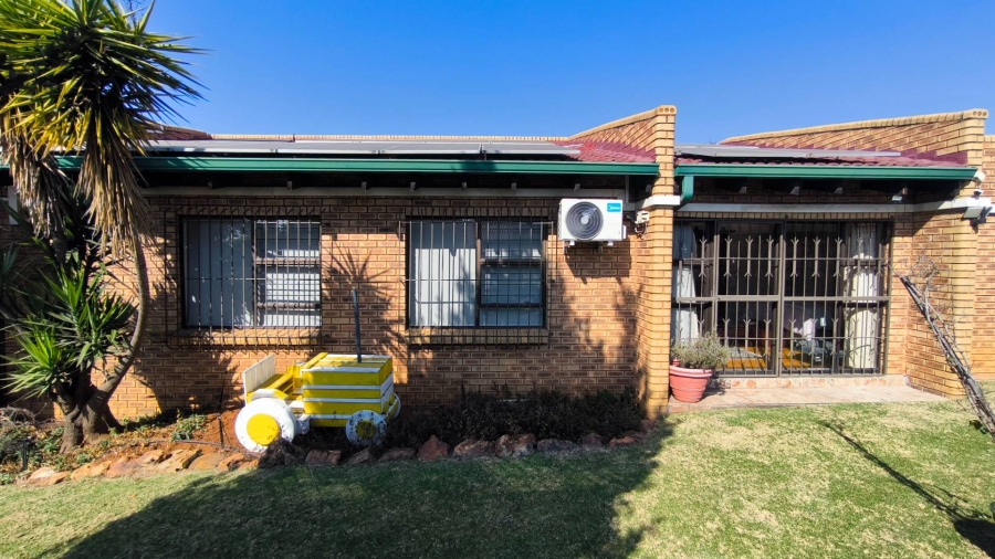 4 Bedroom Property for Sale in Randhart Gauteng