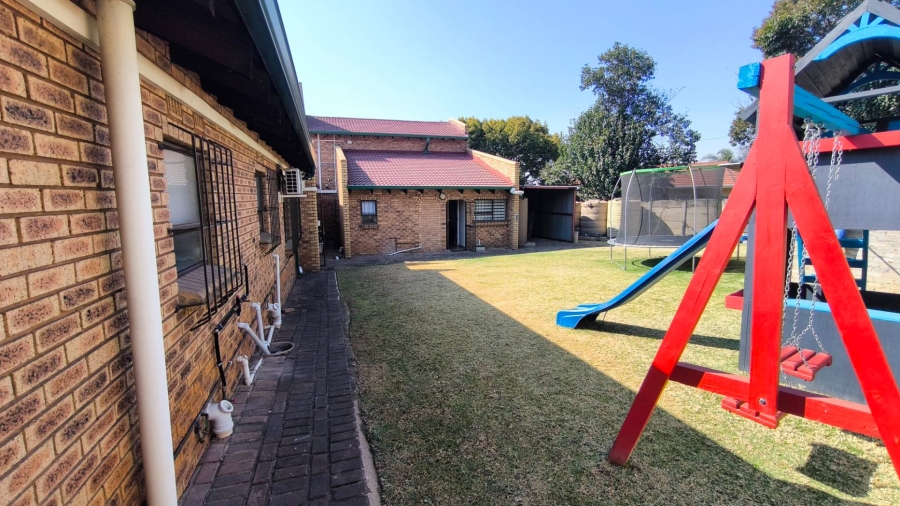 4 Bedroom Property for Sale in Randhart Gauteng