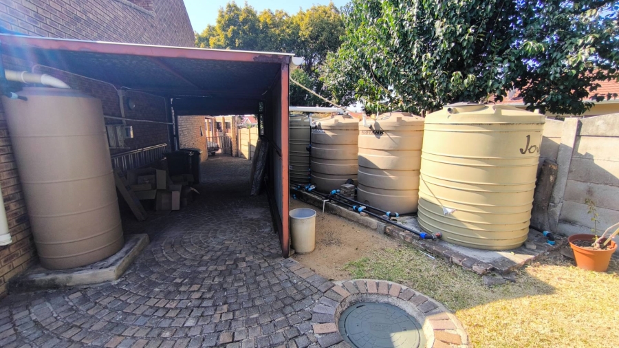 4 Bedroom Property for Sale in Randhart Gauteng