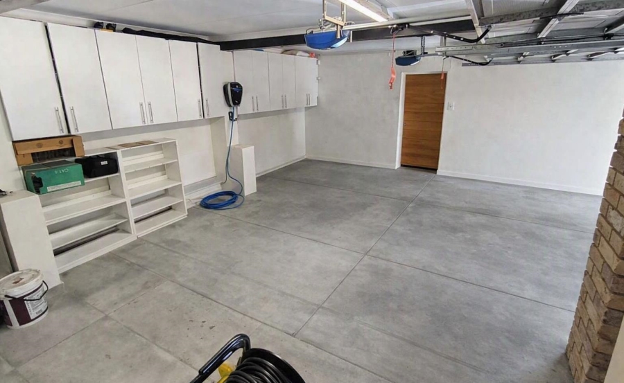 4 Bedroom Property for Sale in Randhart Gauteng