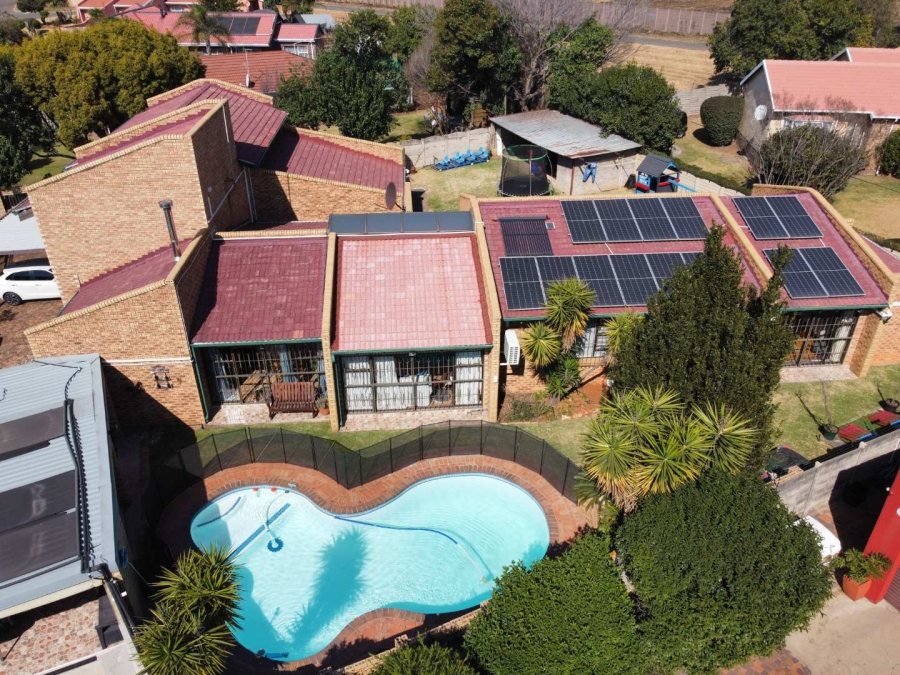 4 Bedroom Property for Sale in Randhart Gauteng