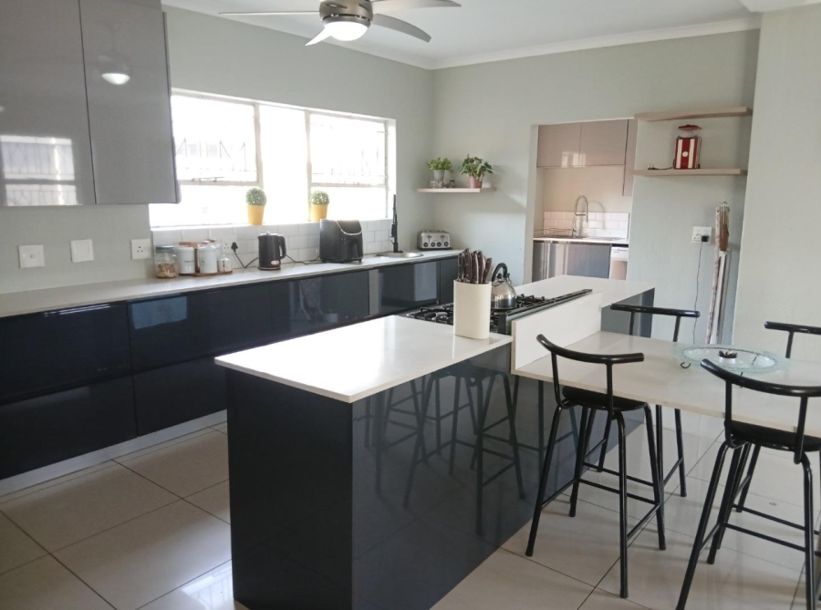 4 Bedroom Property for Sale in Verwoerdpark Gauteng