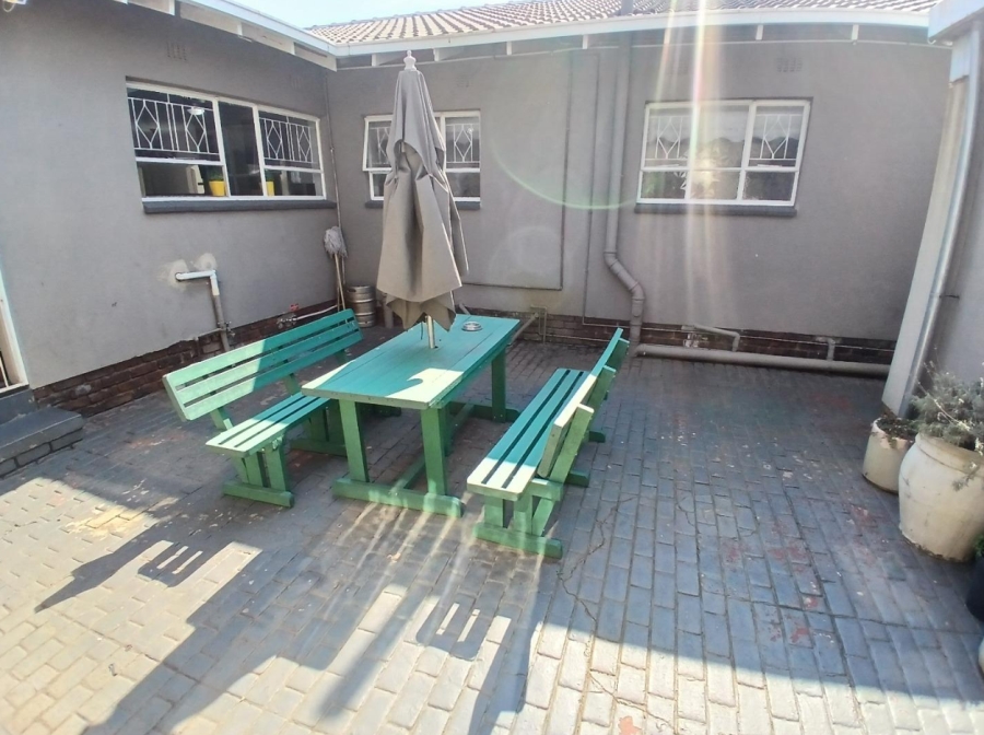 4 Bedroom Property for Sale in Verwoerdpark Gauteng