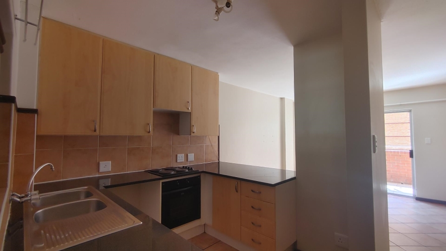 To Let 2 Bedroom Property for Rent in Die Hoewes Gauteng