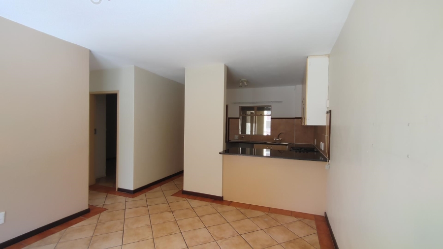 To Let 2 Bedroom Property for Rent in Die Hoewes Gauteng