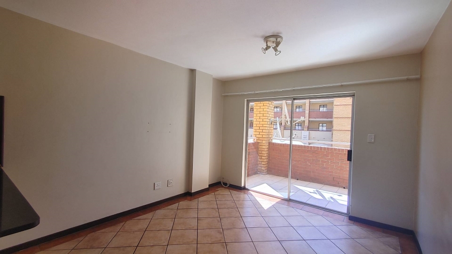 To Let 2 Bedroom Property for Rent in Die Hoewes Gauteng
