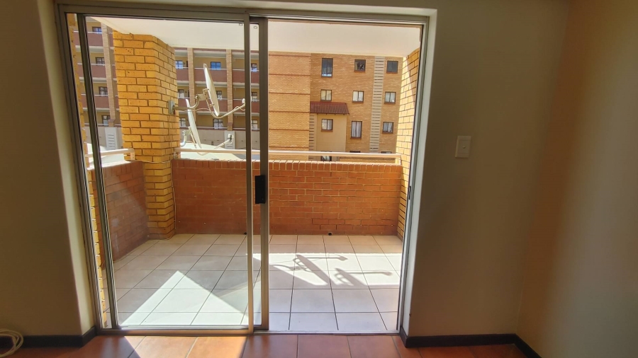 To Let 2 Bedroom Property for Rent in Die Hoewes Gauteng