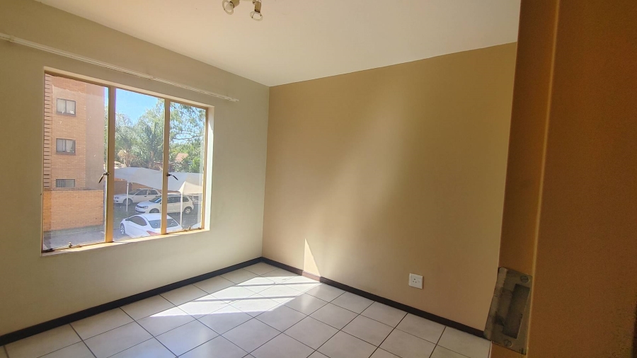 To Let 2 Bedroom Property for Rent in Die Hoewes Gauteng
