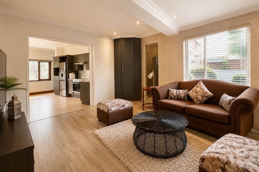 7 Bedroom Property for Sale in Silver Lakes Golf Estate Gauteng