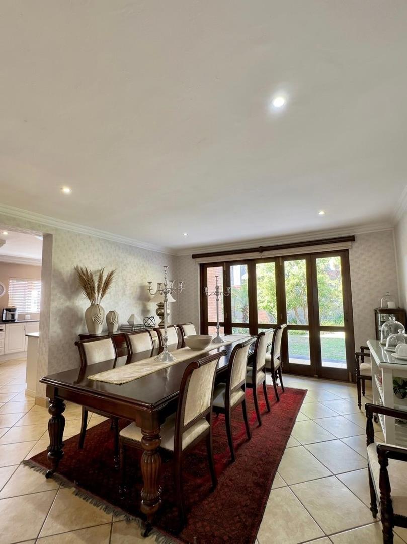7 Bedroom Property for Sale in Silver Lakes Golf Estate Gauteng