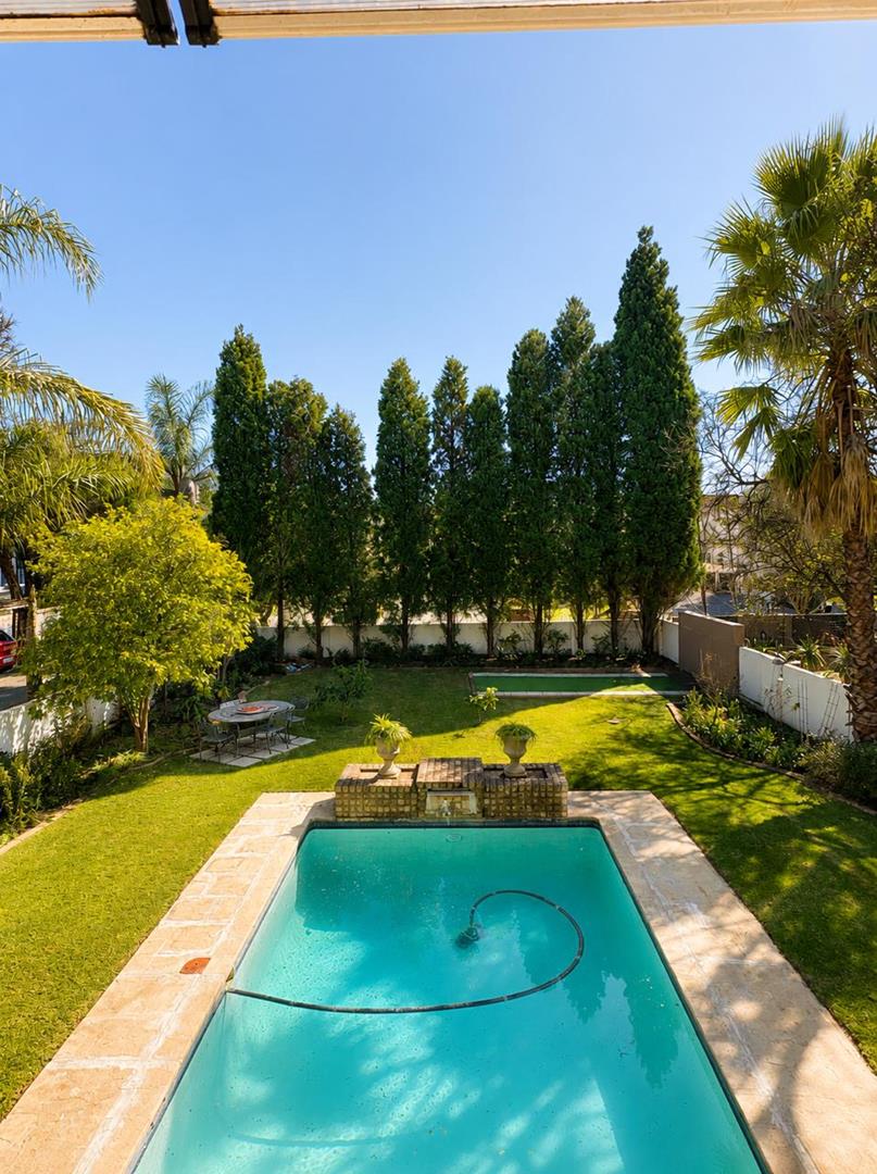 7 Bedroom Property for Sale in Silver Lakes Golf Estate Gauteng