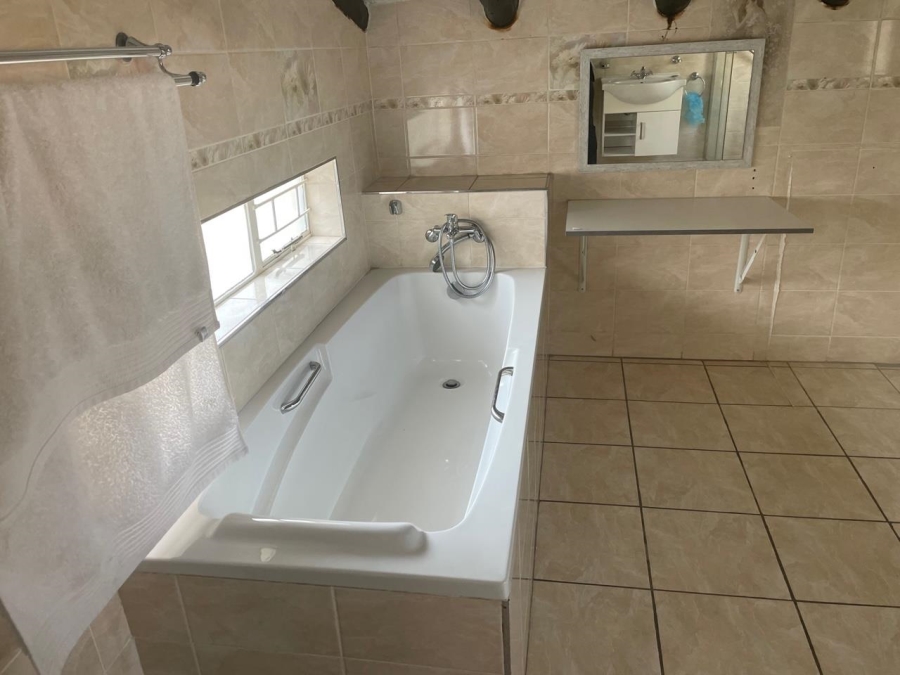 To Let 2 Bedroom Property for Rent in Noordhang Gauteng