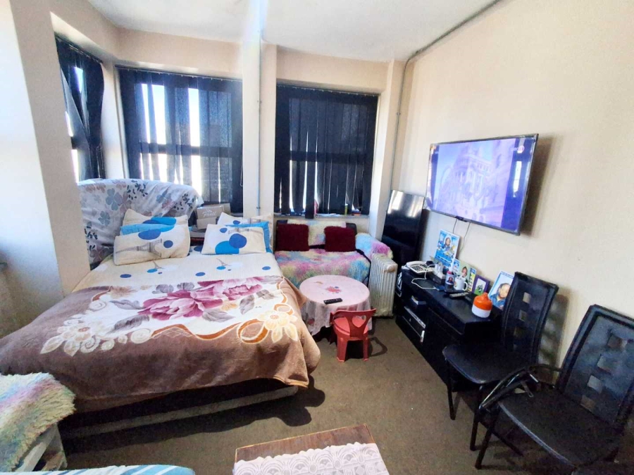 1 Bedroom Property for Sale in Johannesburg Central Gauteng