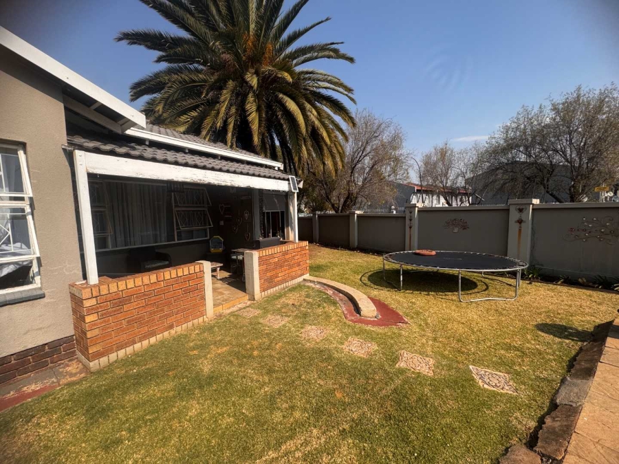 4 Bedroom Property for Sale in Verwoerdpark Gauteng