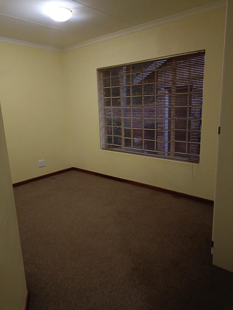 To Let 3 Bedroom Property for Rent in Montana Gauteng