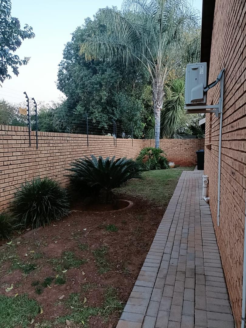 To Let 3 Bedroom Property for Rent in Montana Gauteng