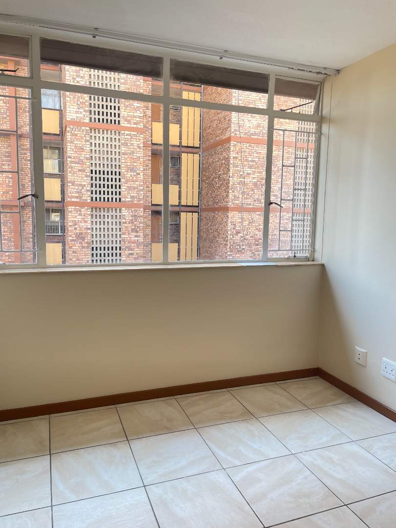 To Let 2 Bedroom Property for Rent in Sunnyside Gauteng