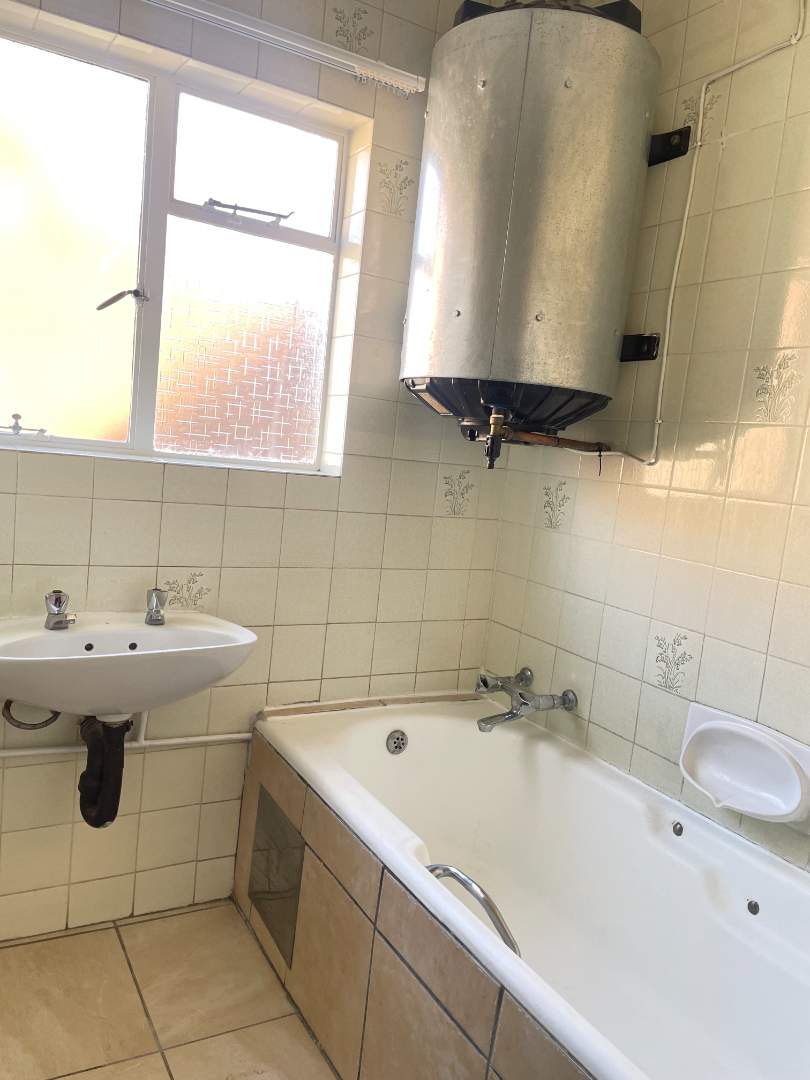 To Let 2 Bedroom Property for Rent in Sunnyside Gauteng