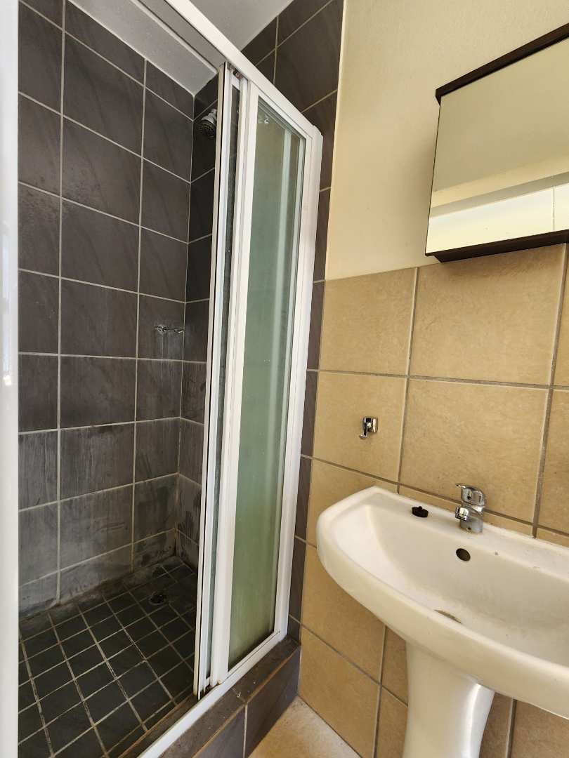 To Let 3 Bedroom Property for Rent in Die Hoewes Gauteng