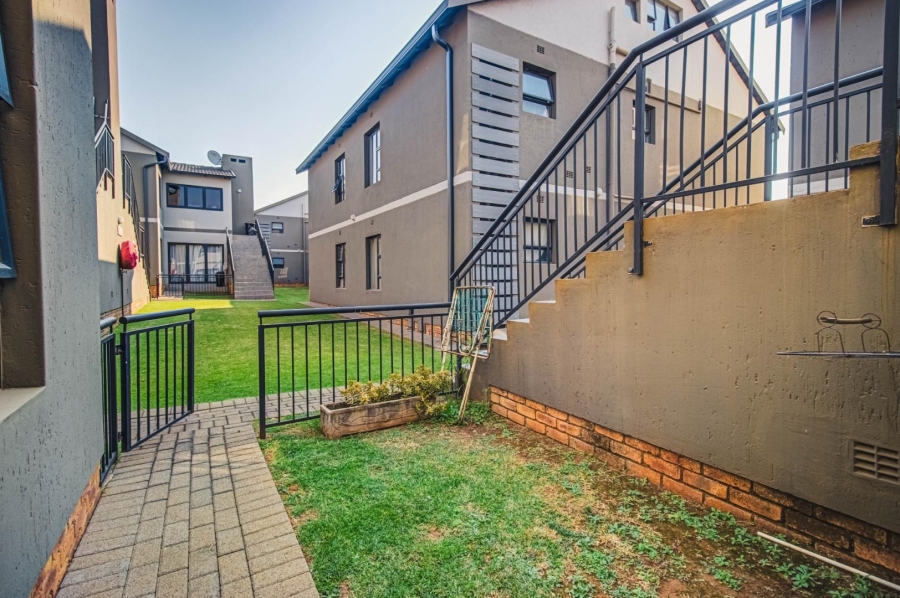 2 Bedroom Property for Sale in Norton Home Estate AH Gauteng