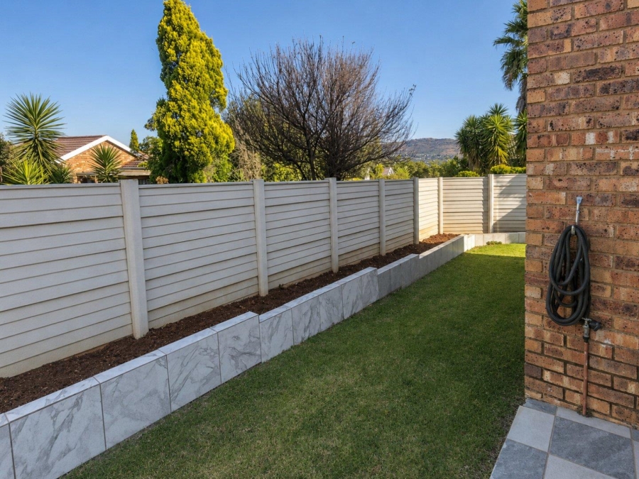 2 Bedroom Property for Sale in Wilgeheuwel Gauteng