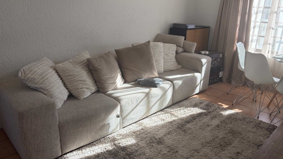 To Let 1 Bedroom Property for Rent in Sandown Gauteng