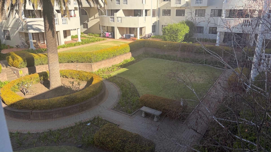 To Let 1 Bedroom Property for Rent in Sandown Gauteng