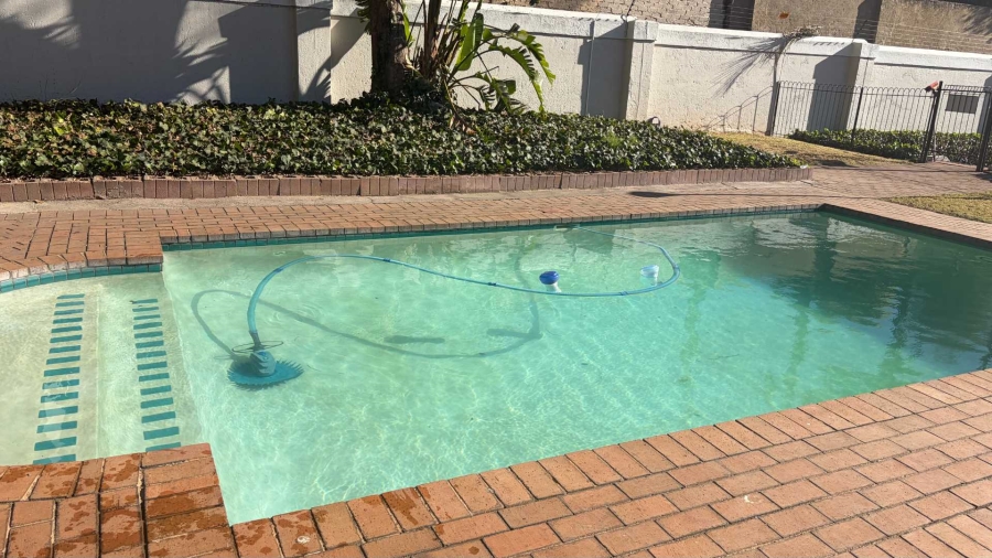 To Let 1 Bedroom Property for Rent in Sandown Gauteng