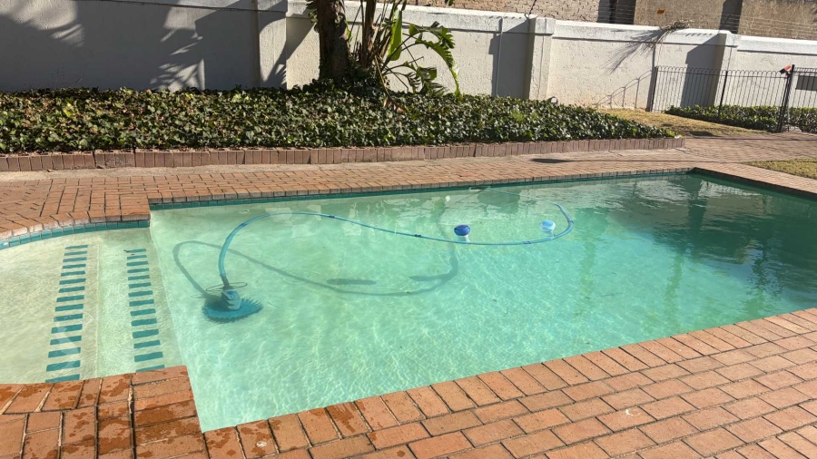 To Let 1 Bedroom Property for Rent in Sandown Gauteng