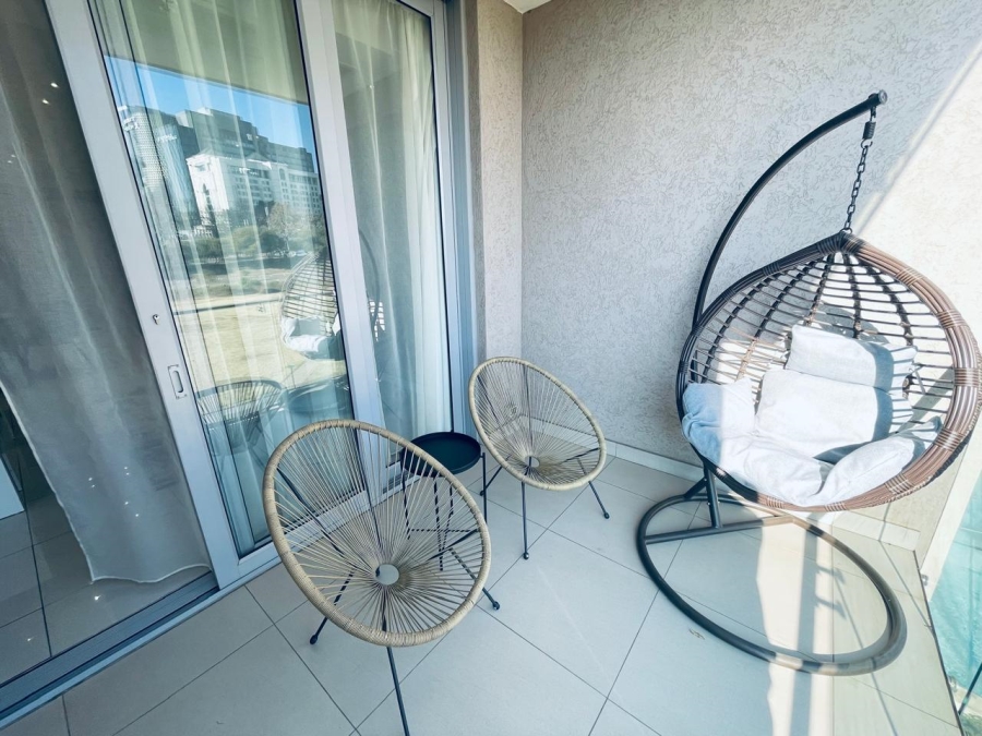 To Let 1 Bedroom Property for Rent in Sandown Gauteng
