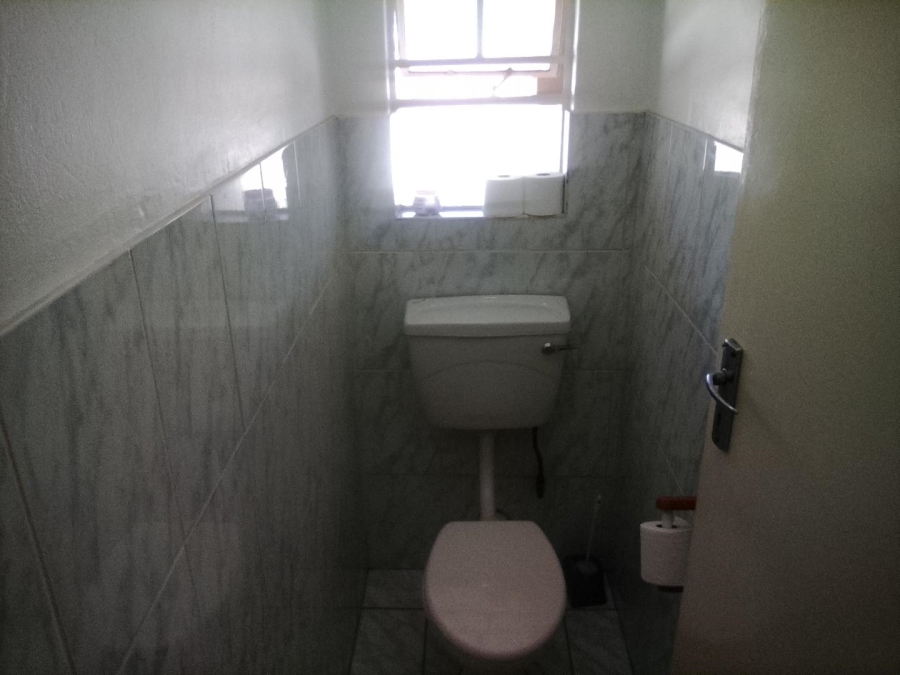 3 Bedroom Property for Sale in Die Hoewes Gauteng