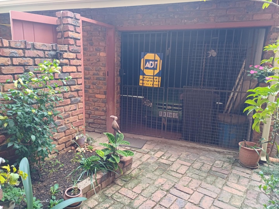2 Bedroom Property for Sale in Edleen Gauteng
