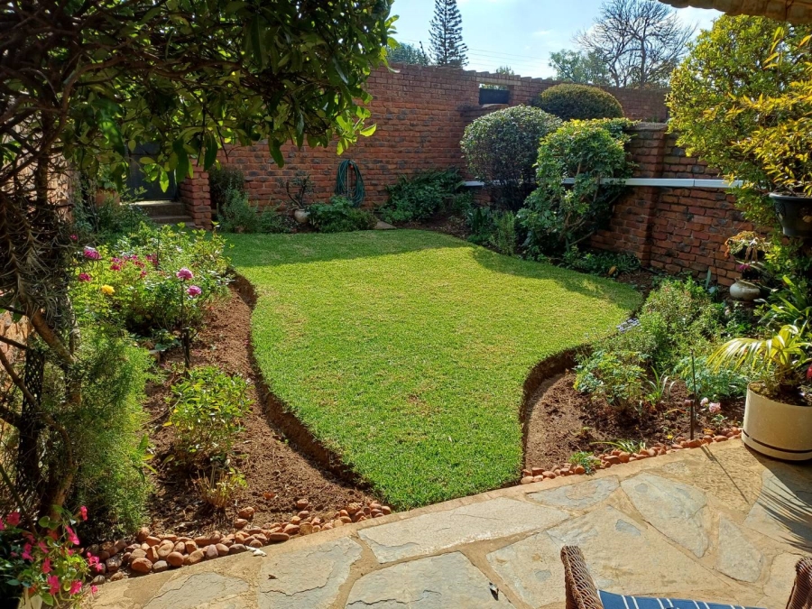 2 Bedroom Property for Sale in Edleen Gauteng