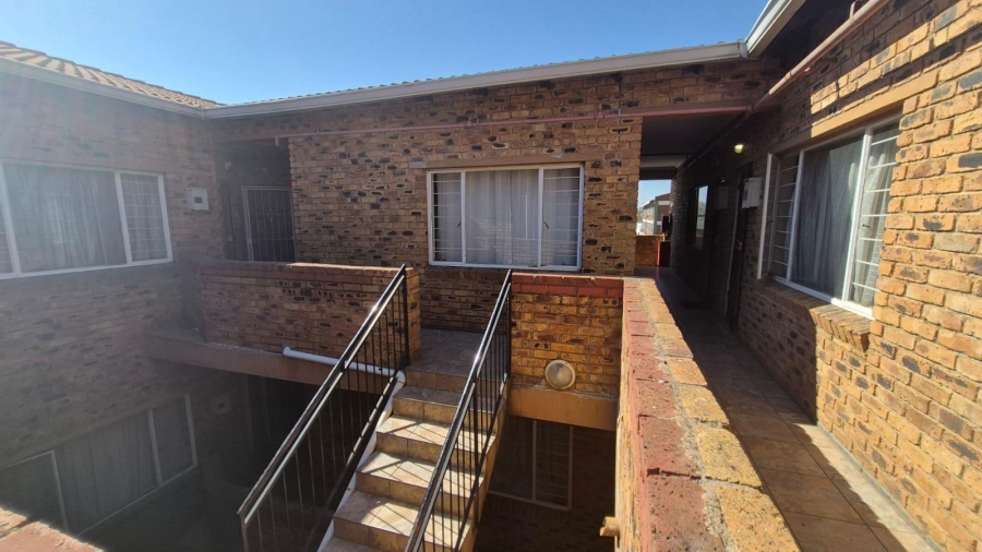 2 Bedroom Property for Sale in Kempton Park Central Gauteng
