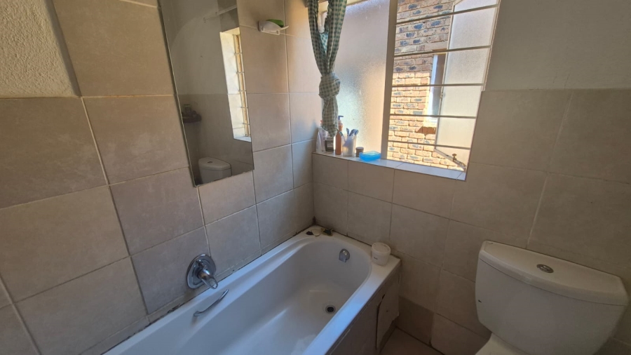 2 Bedroom Property for Sale in Kempton Park Central Gauteng