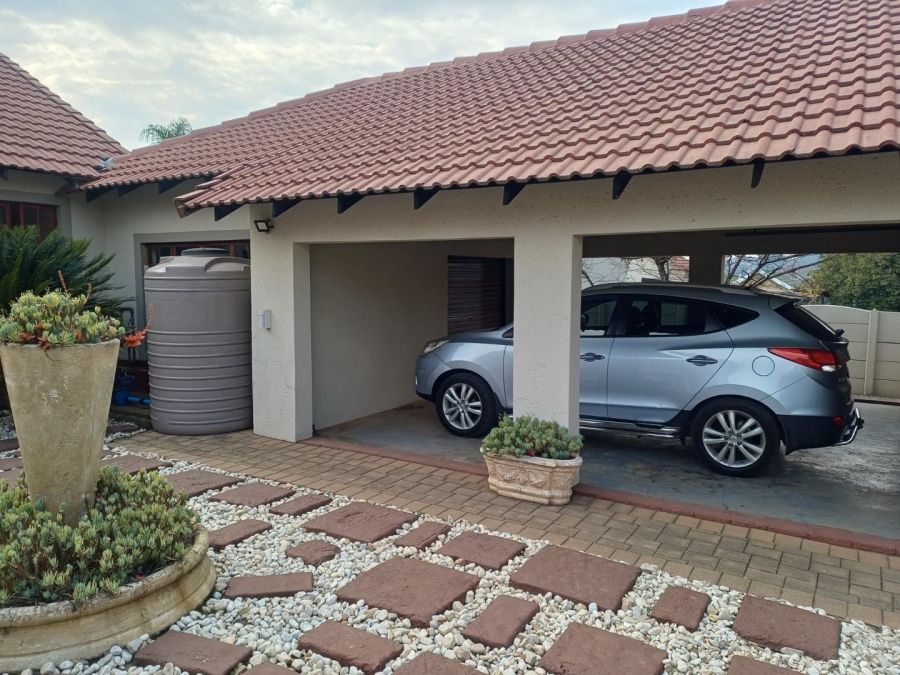 3 Bedroom Property for Sale in Van Riebeeck Park Gauteng