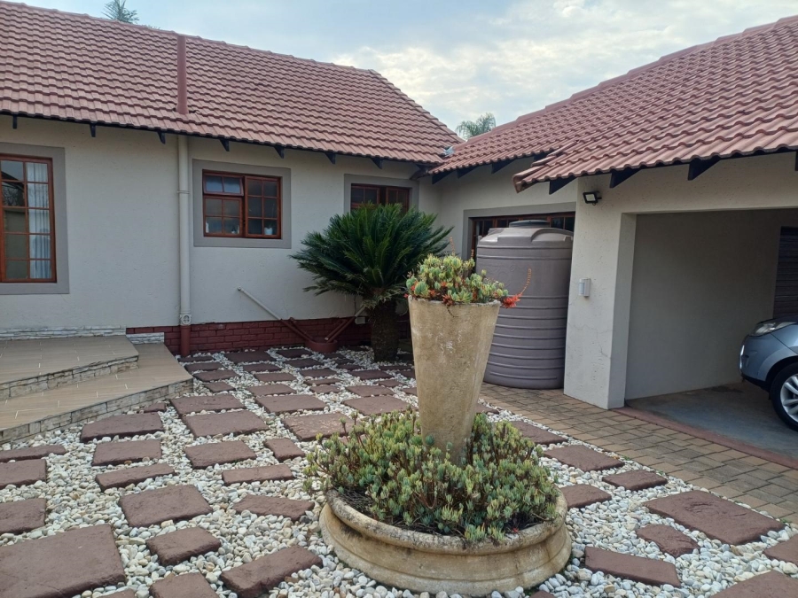 3 Bedroom Property for Sale in Van Riebeeck Park Gauteng