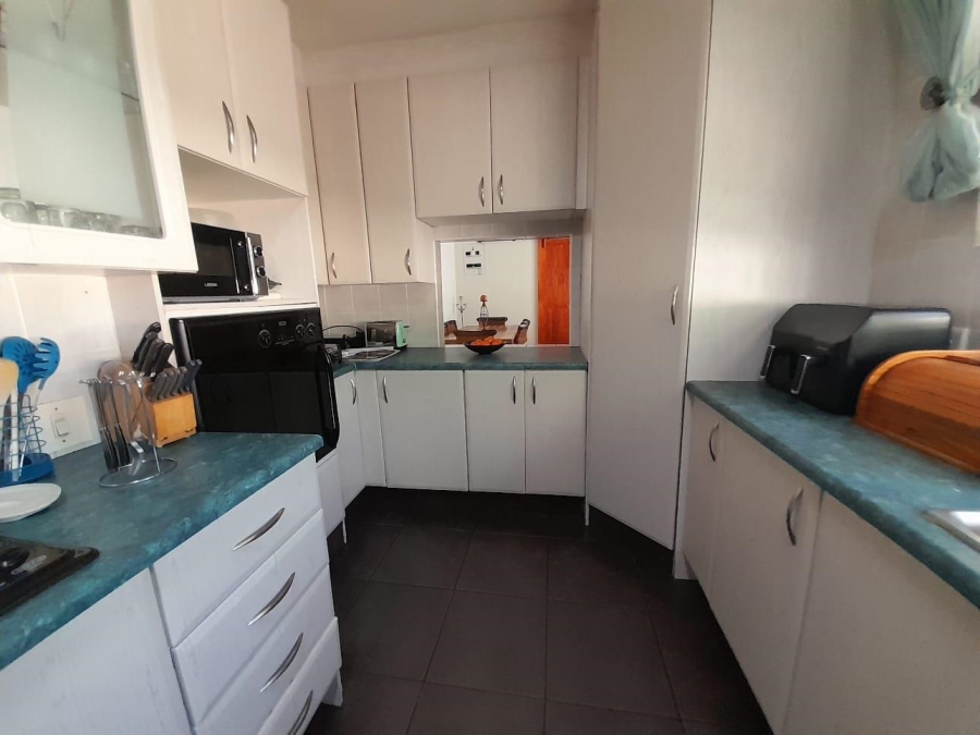 3 Bedroom Property for Sale in Brackendowns Gauteng