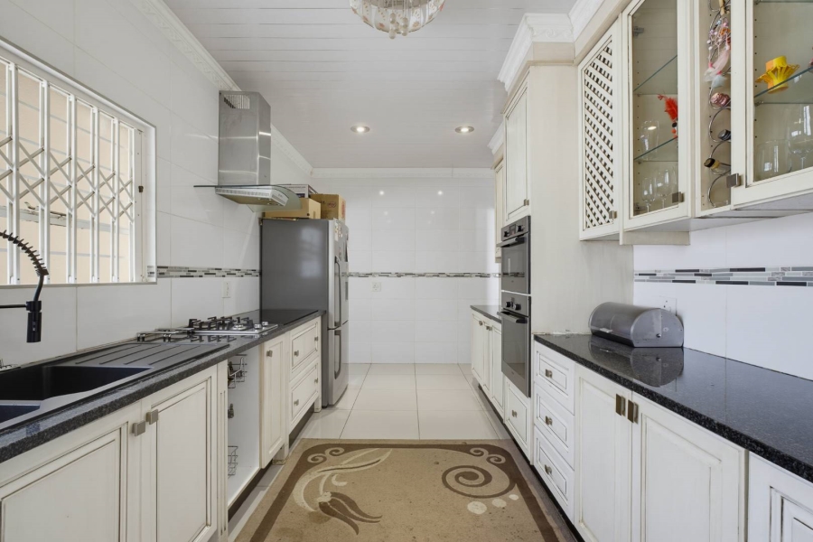 4 Bedroom Property for Sale in Glenvista Gauteng