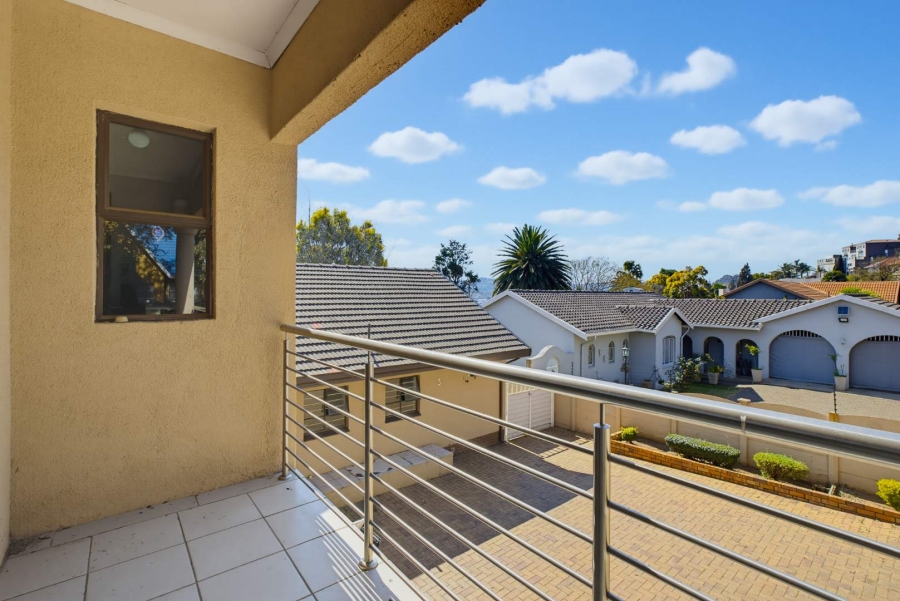 4 Bedroom Property for Sale in Glenvista Gauteng
