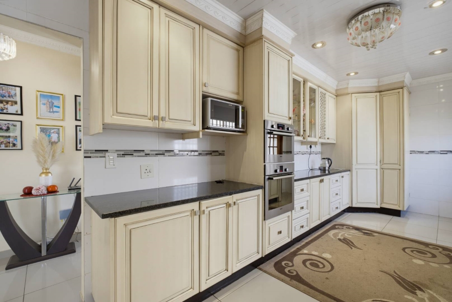 4 Bedroom Property for Sale in Glenvista Gauteng