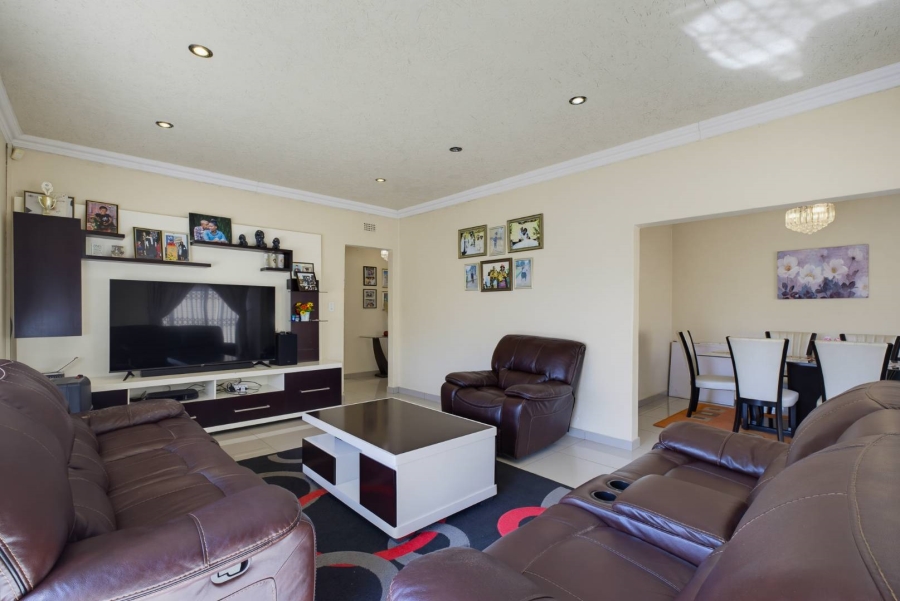 4 Bedroom Property for Sale in Glenvista Gauteng