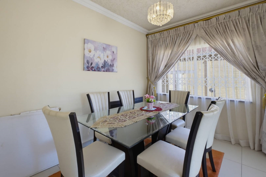 4 Bedroom Property for Sale in Glenvista Gauteng