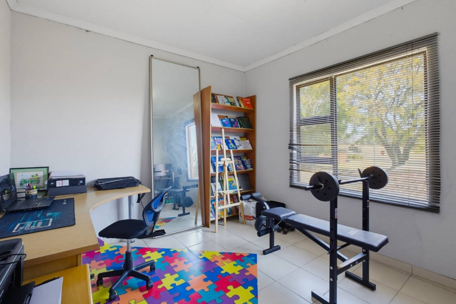 4 Bedroom Property for Sale in Glenvista Gauteng
