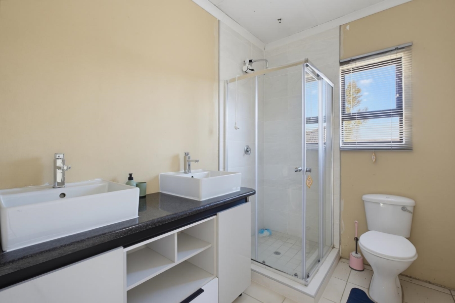 4 Bedroom Property for Sale in Glenvista Gauteng
