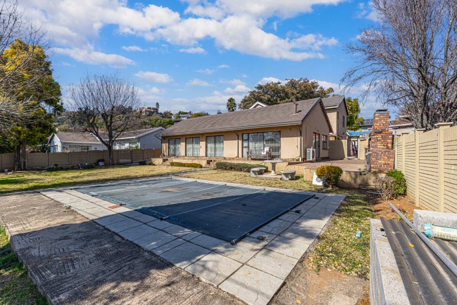 4 Bedroom Property for Sale in Glenvista Gauteng