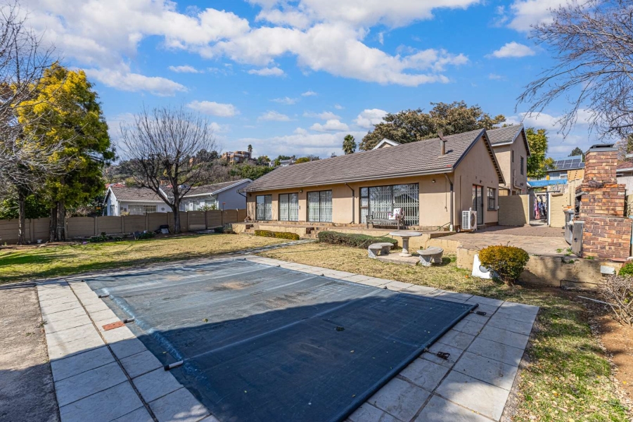 4 Bedroom Property for Sale in Glenvista Gauteng