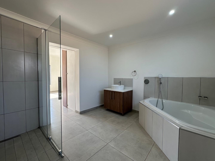 5 Bedroom Property for Sale in Lyttelton Manor Gauteng
