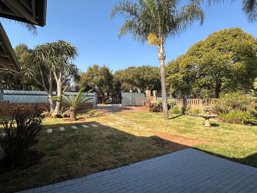 5 Bedroom Property for Sale in Lyttelton Manor Gauteng