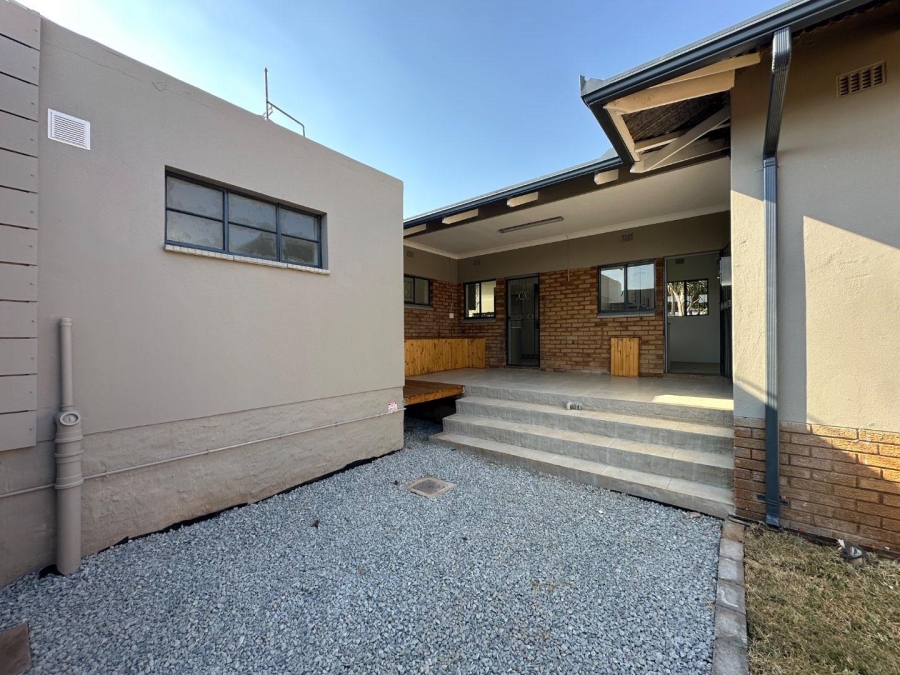 5 Bedroom Property for Sale in Lyttelton Manor Gauteng
